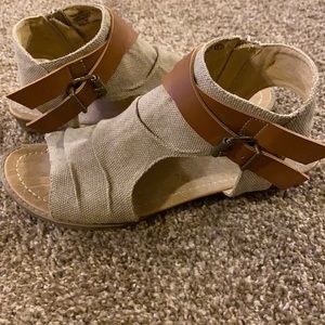 Not Rated Sandals, size 7.5
